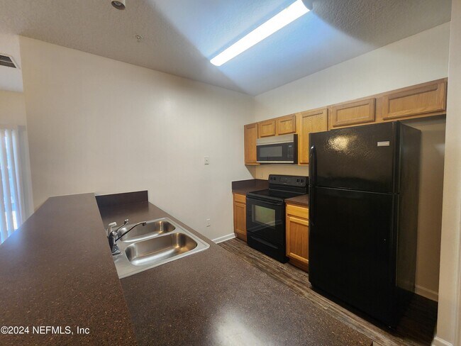 Building Photo - 3690 Kirkpatrick Cir