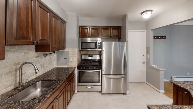 Building Photo - 1253 Island Dr