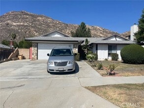 Building Photo - 455 Glenhill Dr