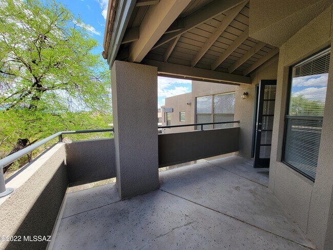 Foto del edificio - 5855 N Kolb Rd