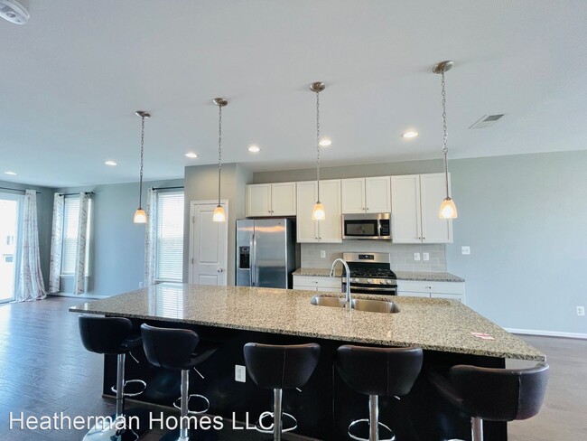 Building Photo - 3 br, 3.5 bath House - 419 Foxglove Way Un...