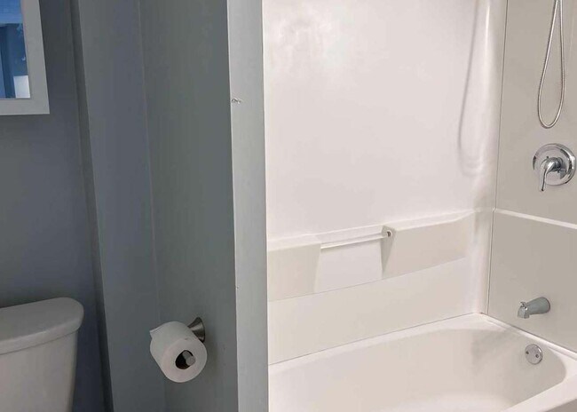 Building Photo - 170 Cleaves St