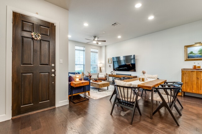 Building Photo - 7145 Copperleaf Dr
