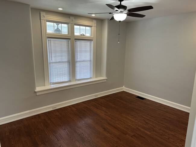 Living Room 2 - 4020 Elsmere Ave
