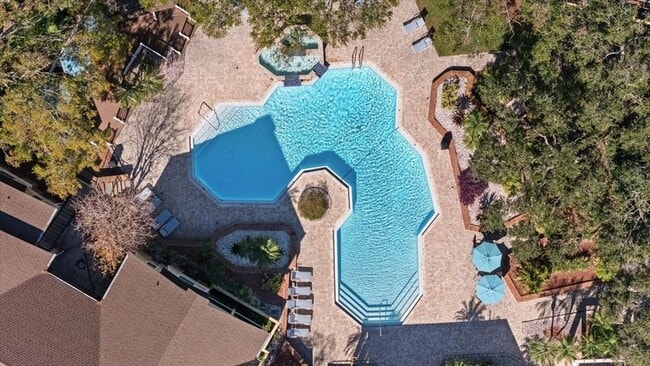 Building Photo - 8724 Mallard Reserve Dr