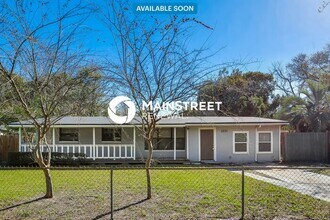 Building Photo - 2233 Bourget Dr