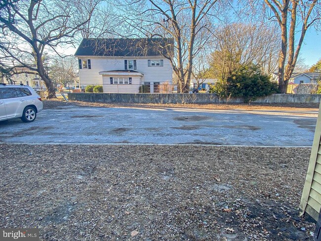 Building Photo - 778 Hemlock St