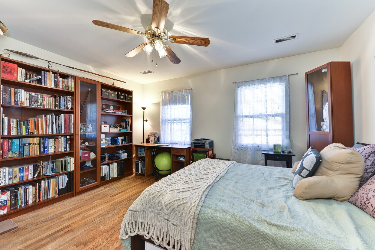 1046 Dalebrook Dr, Alexandria, VA 22308 Townhome Rentals in