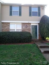 Building Photo - 9626 Vinca Cir