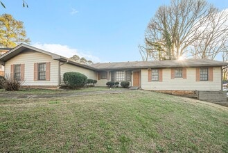 Building Photo - 3845 Woodyhill Dr
