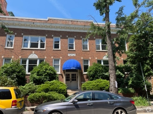 Building Photo - 1715 Swann St NW