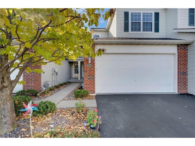 Foto del edificio - 5115 Holly Ln N