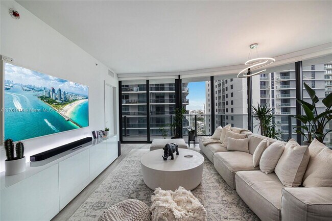 Foto del edificio - 45 SW 9th St
