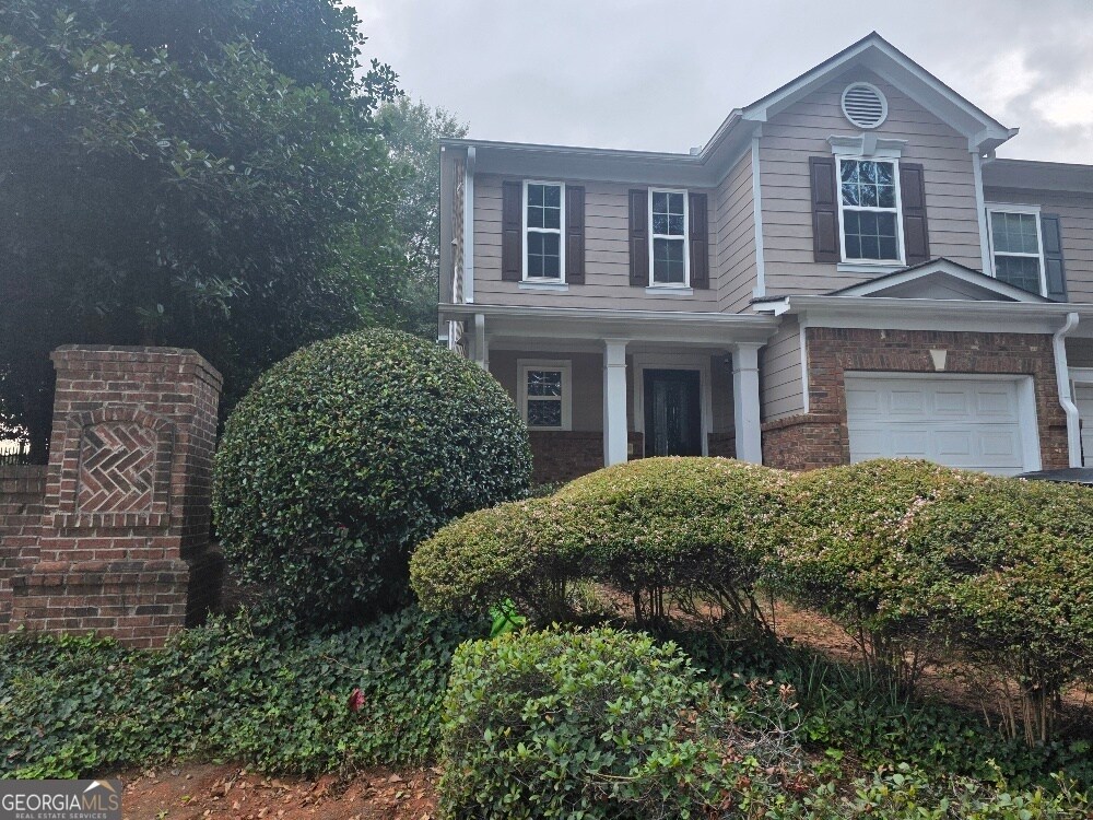 Foto principal - 1081 Brittania Rd