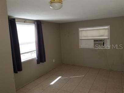 Foto del edificio - 317 E Tarpon Ave