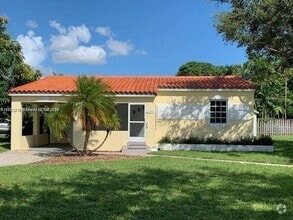 Building Photo - 384 Linwood Dr
