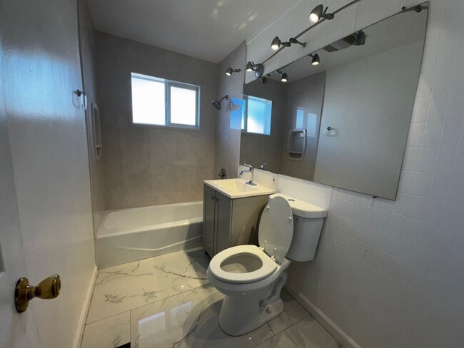 Foto del edificio - 3 Bedroom 2 Bath Home