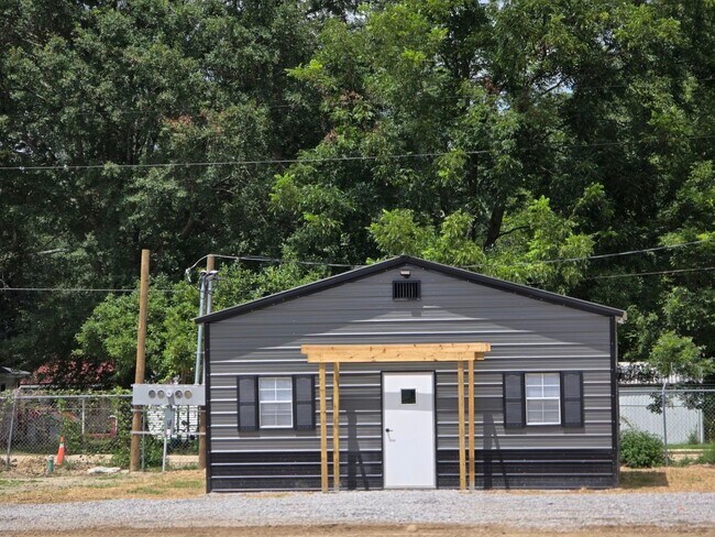 Foto del edificio - Haleyville Barndos