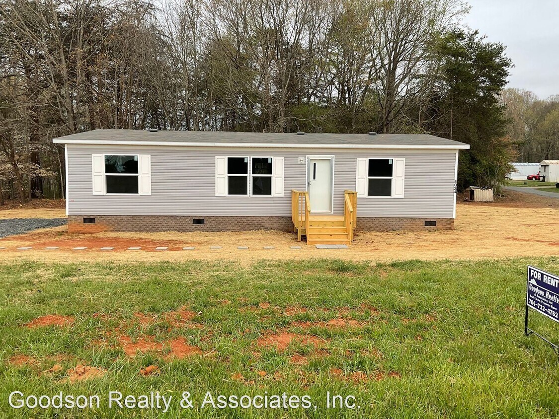 Primary Photo - 3 br, 2 bath House - 5024 Flay Road