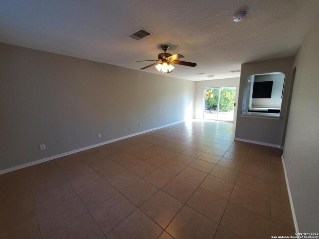 Building Photo - 2606 Sunview Lake