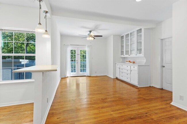 Building Photo - 1414 E 37th St