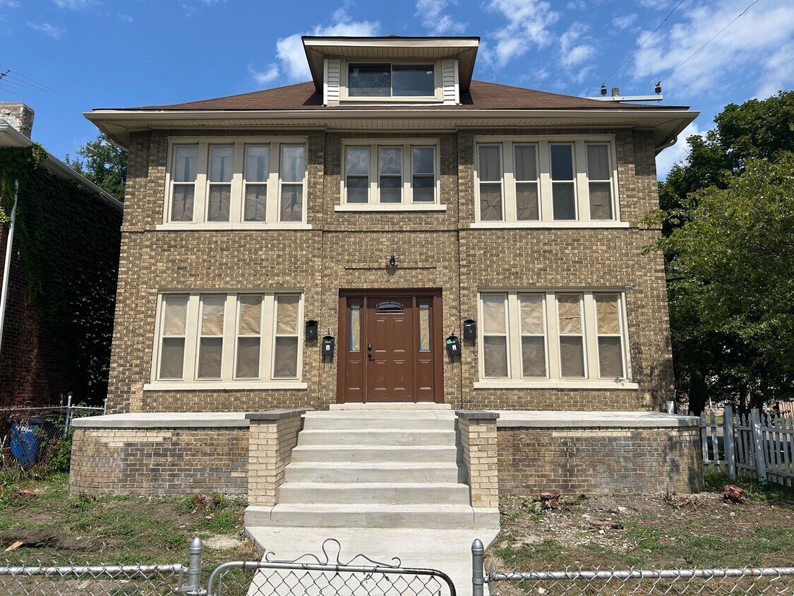 Primary Photo - 1926 Seward St
