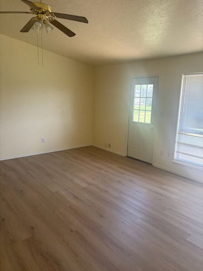 Foto del edificio - 6414 SW Lynnwood Ave