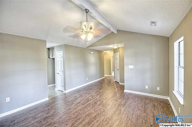 Foto del edificio - 105 Grey Fawn Trail