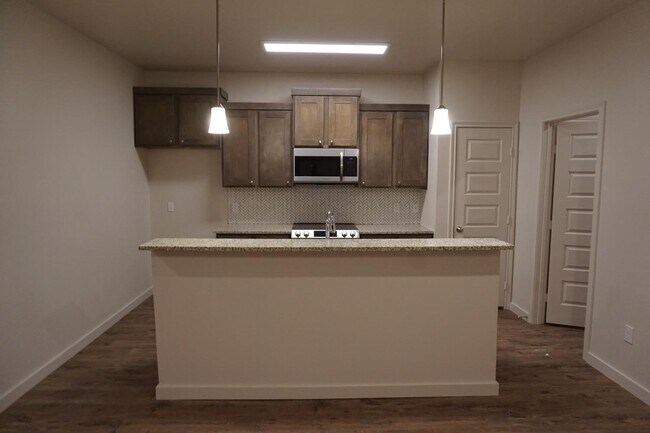 Building Photo - 10904 Abbeville Ave
