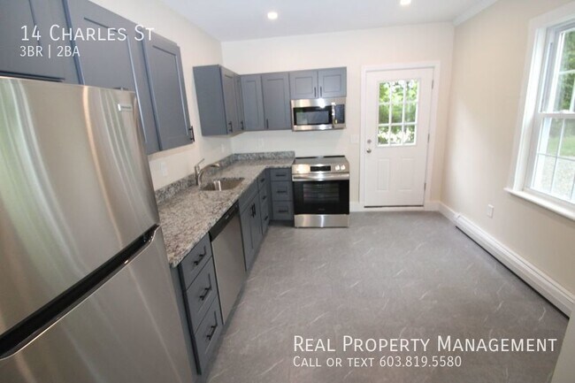 Foto del edificio - Spacious Large 3-BD apartment located in t...