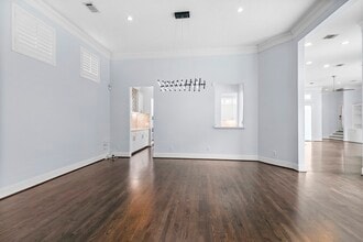 Building Photo - 4626 Braeburn Dr