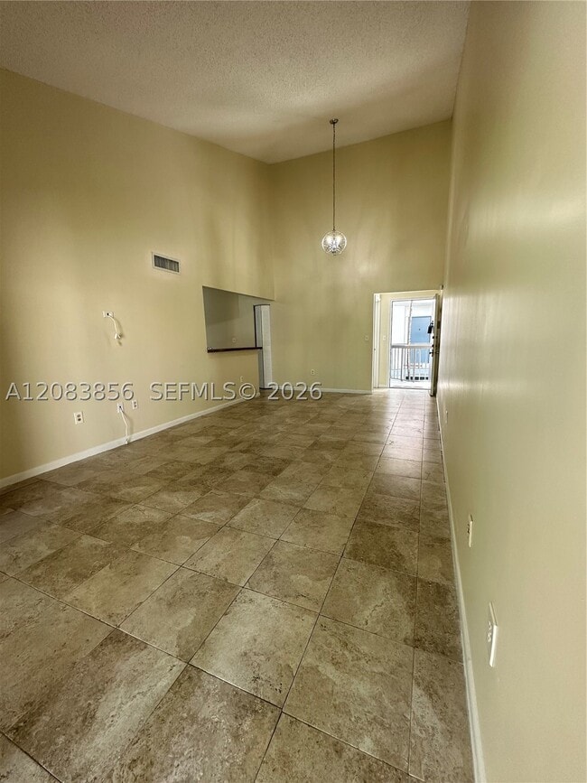 Building Photo - 9435 Fontainebleau Blvd