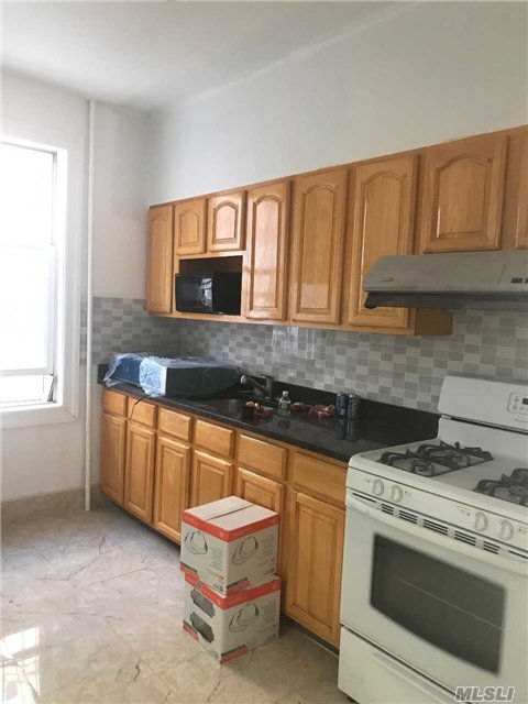 Foto del edificio - 27-18 McIntosh St