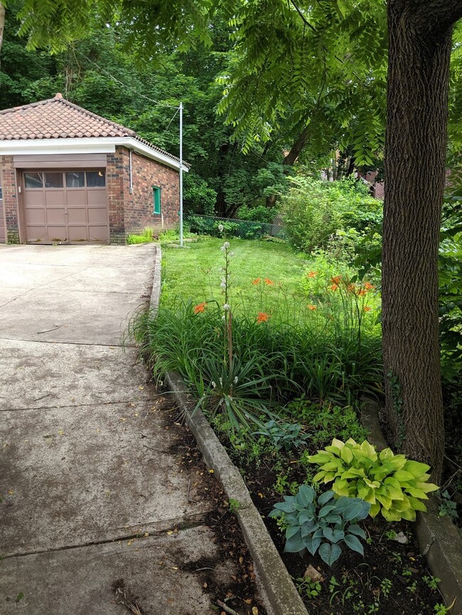 Flower garden - 6410 Forward ave