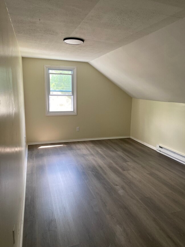Building Photo - 233 Scioto St