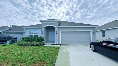 Building Photo - 3501 Yarian Dr