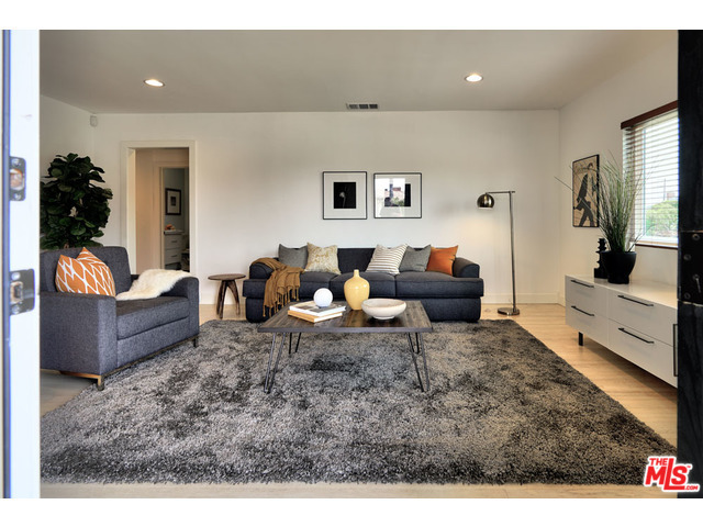 Building Photo - 2035 S Curson Ave