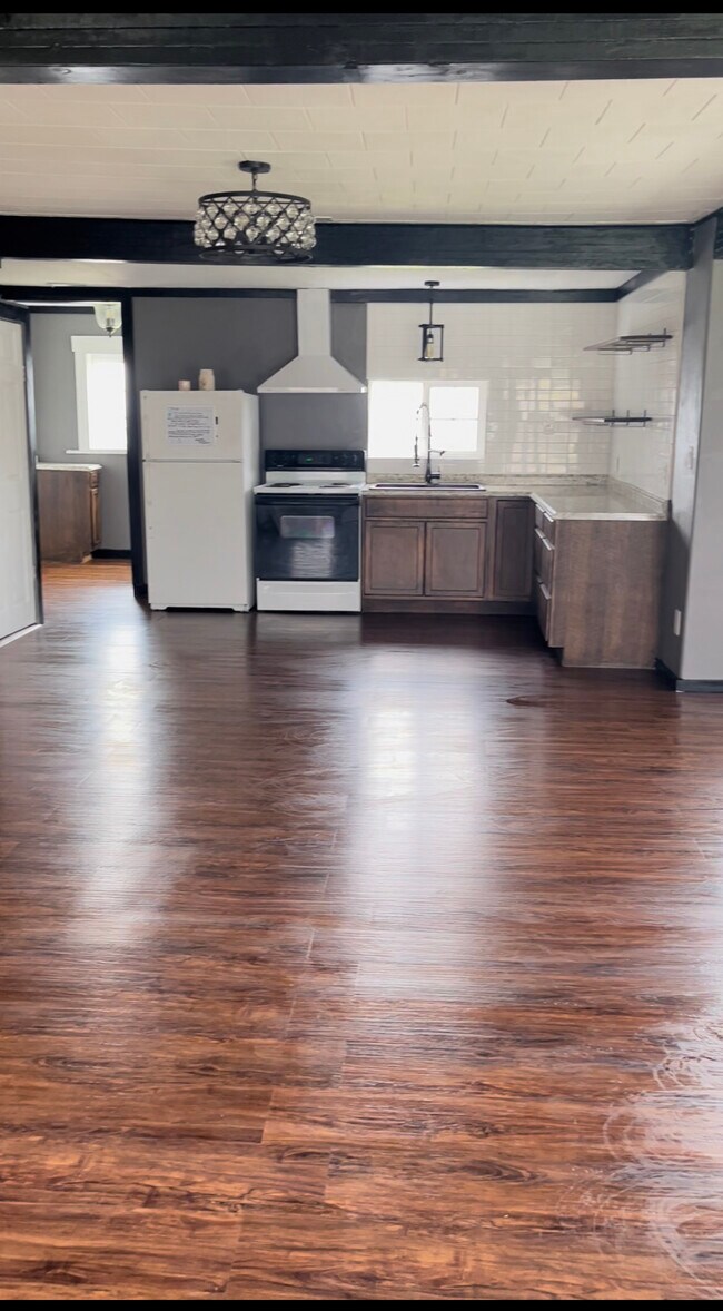 937 Grending Ave, Sunnyside, WA 98944 House Rental in Sunnyside, WA