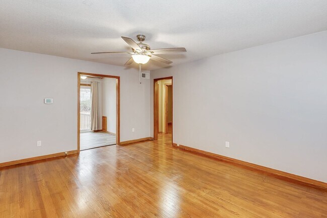 Building Photo - Nicely updated home in the heart of Wichita!