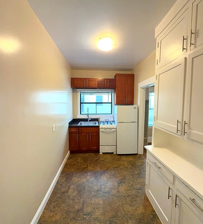 Building Photo - California Apartments