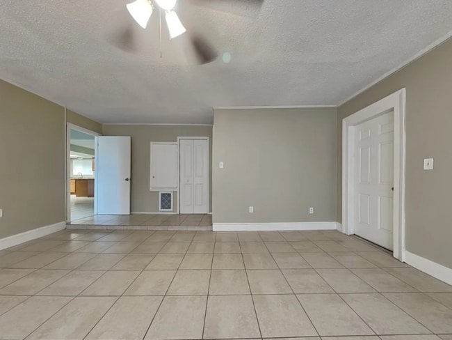 Building Photo - 3715 Coppertree Cir