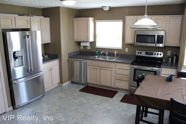 Building Photo - 9183 Prestwick Green Dr
