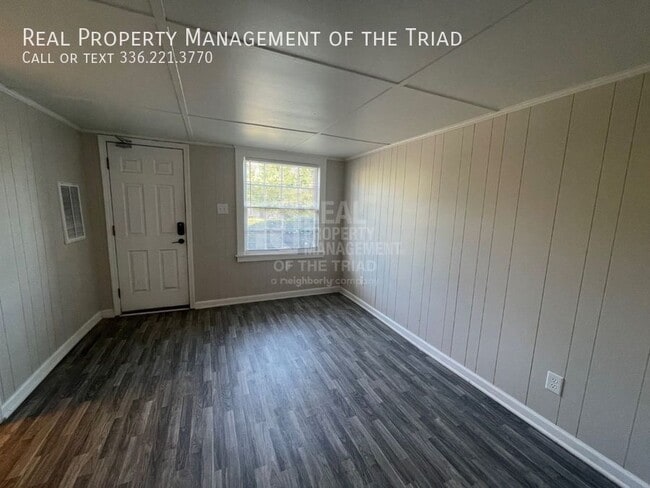 Foto del edificio - 301 Upton St