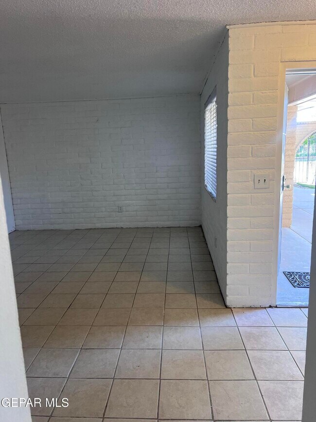 Foto del edificio - 11244 Wharf Cove Dr