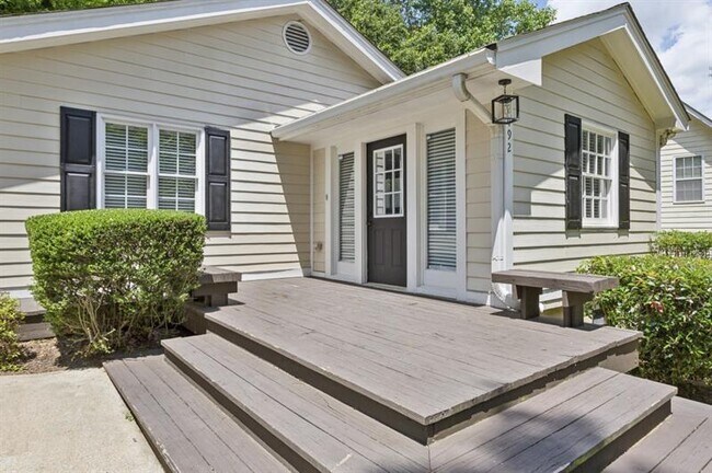 Foto del edificio - 2192 Spink St NW
