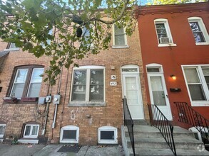 Building Photo - 432 Viola St