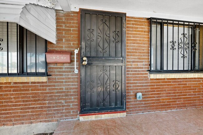 Foto del edificio - 1012 San Pedro Dr SE