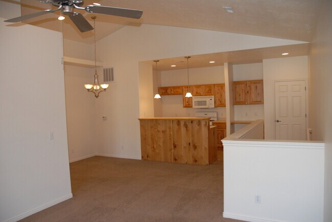 Building Photo - 1555 W 50 N