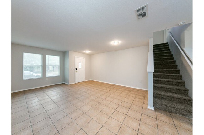 Foto del edificio - 6022 Plumbago Pl
