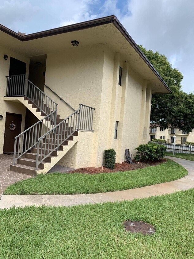 2050 Oleander Blvd Unit 11101, Fort Pierce, FL 34950 Room for Rent in Fort Pierce, FL